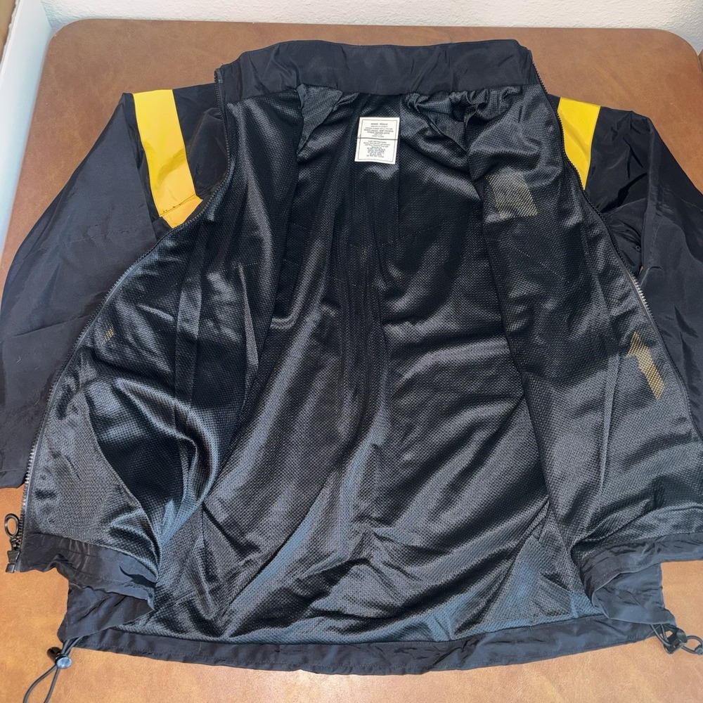 U.S. Army Physical Fitness Uniform (APFU) Jacket Signature Black & Gold Size: M - Picture 6 of 8